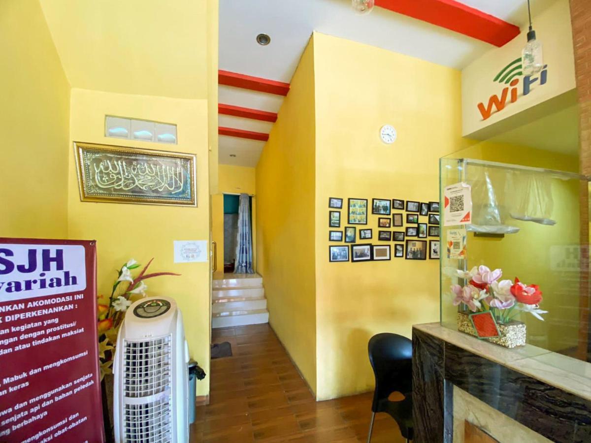 Sentosa Jaya Guest House Near Rs Hermina Medan Redpartner Εξωτερικό φωτογραφία