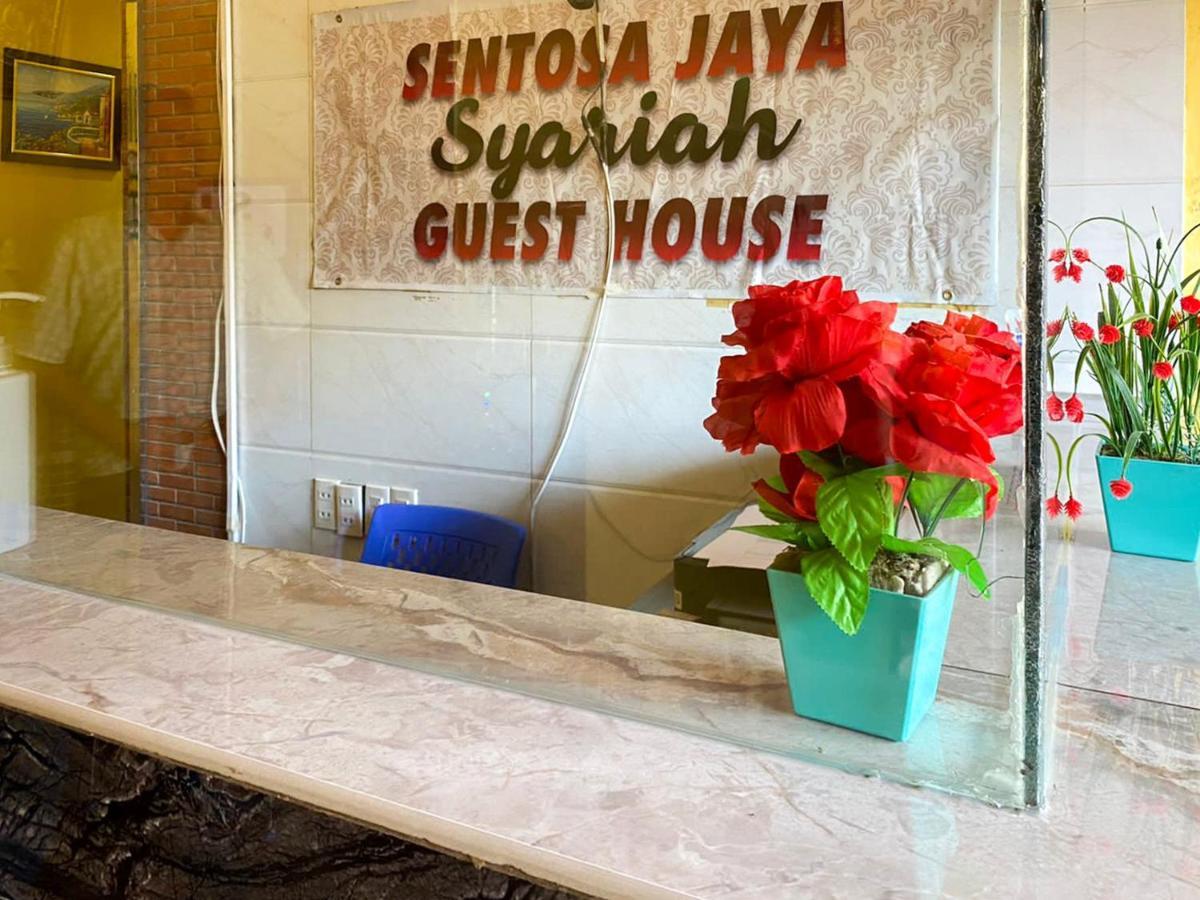 Sentosa Jaya Guest House Near Rs Hermina Medan Redpartner Εξωτερικό φωτογραφία