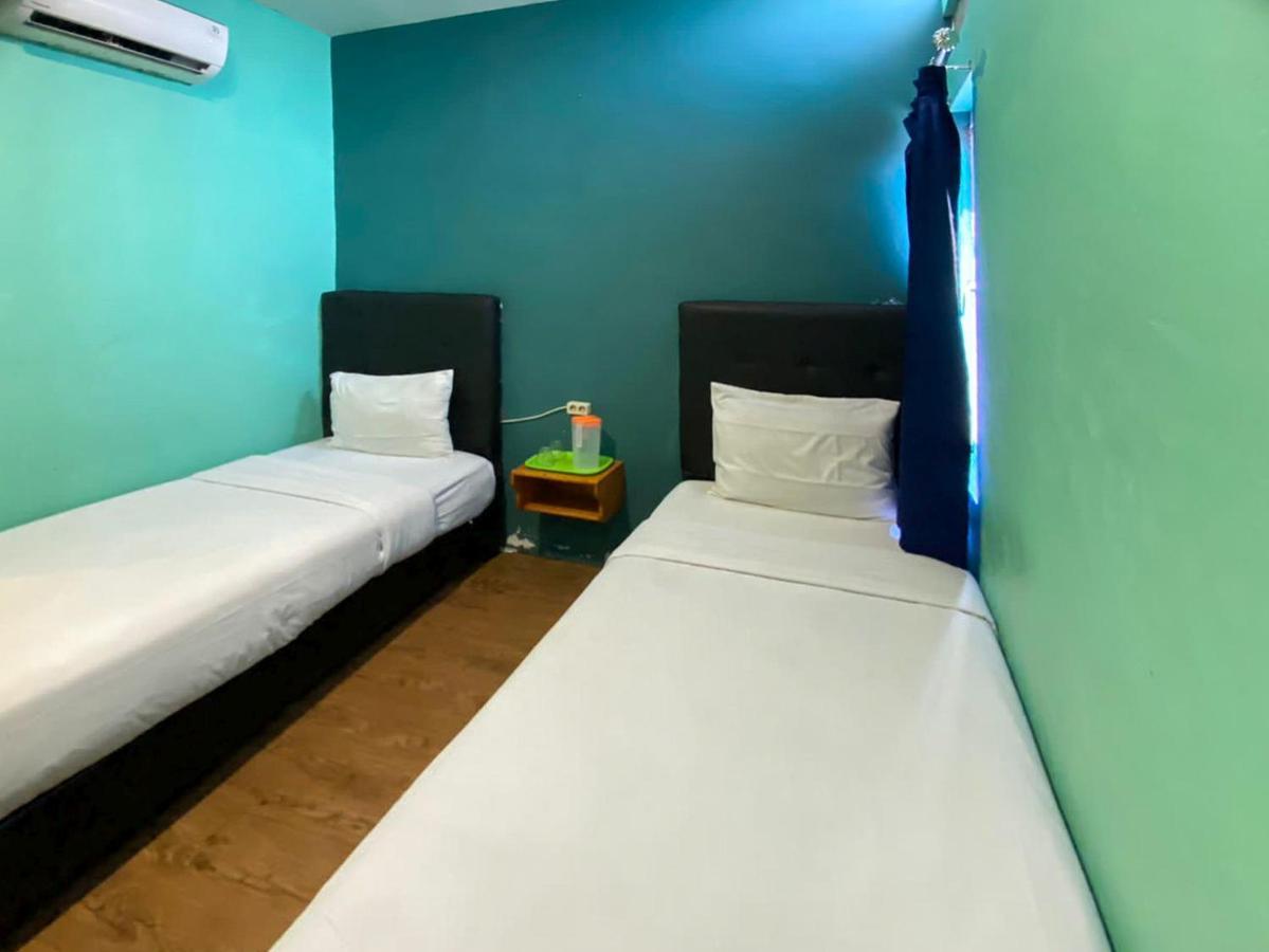 Sentosa Jaya Guest House Near Rs Hermina Medan Redpartner Εξωτερικό φωτογραφία