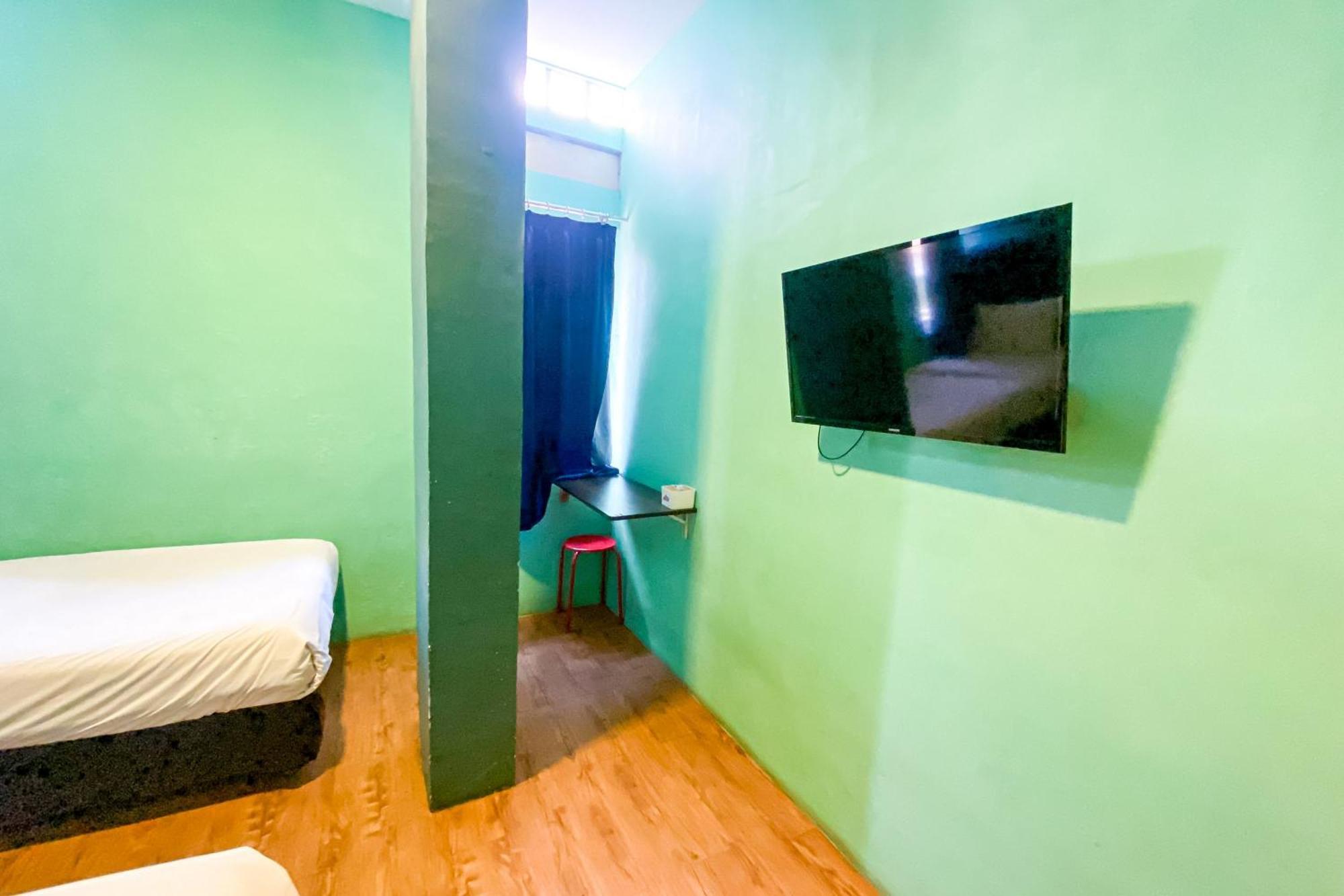 Sentosa Jaya Guest House Near Rs Hermina Medan Redpartner Εξωτερικό φωτογραφία