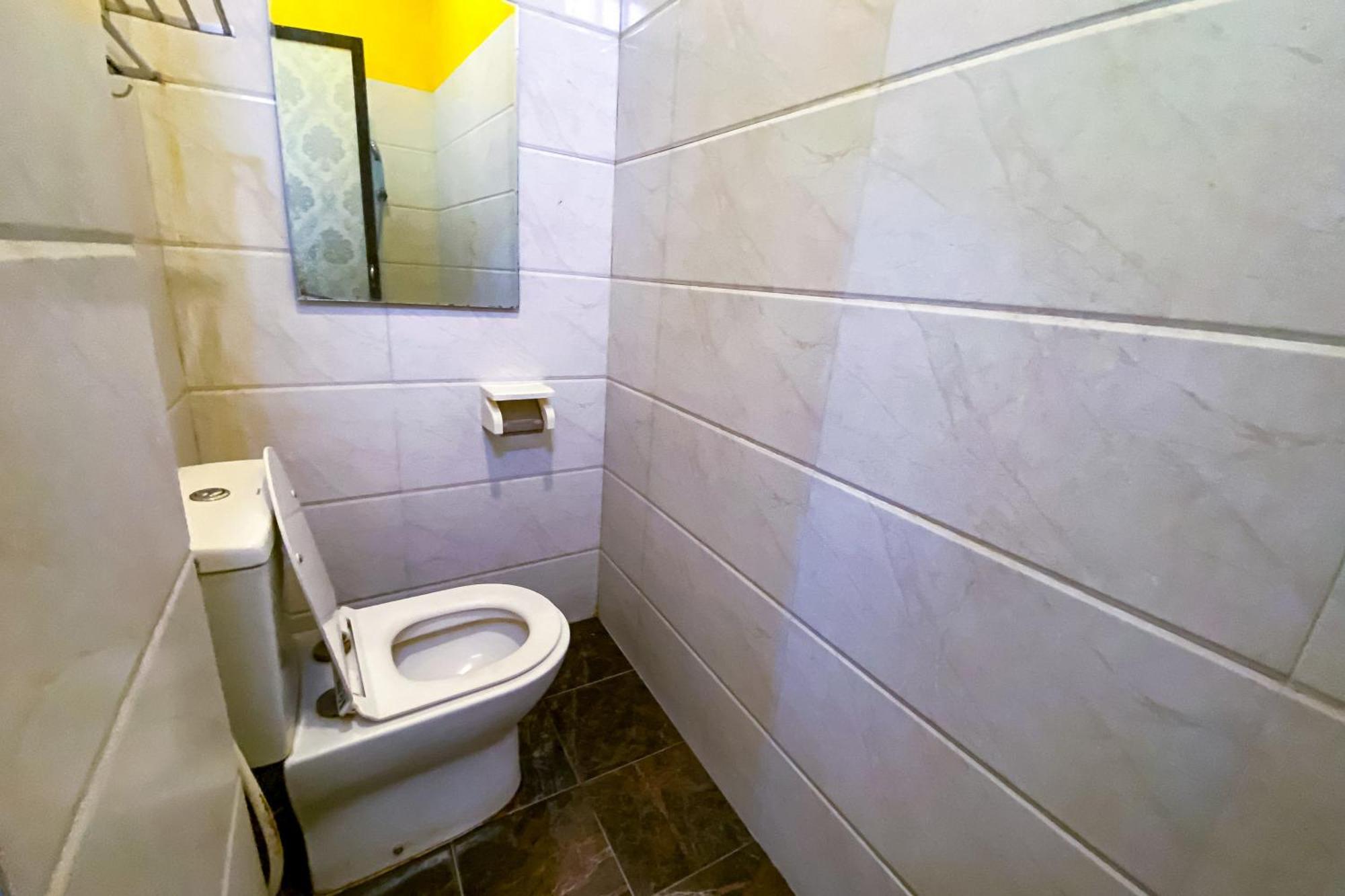 Sentosa Jaya Guest House Near Rs Hermina Medan Redpartner Εξωτερικό φωτογραφία