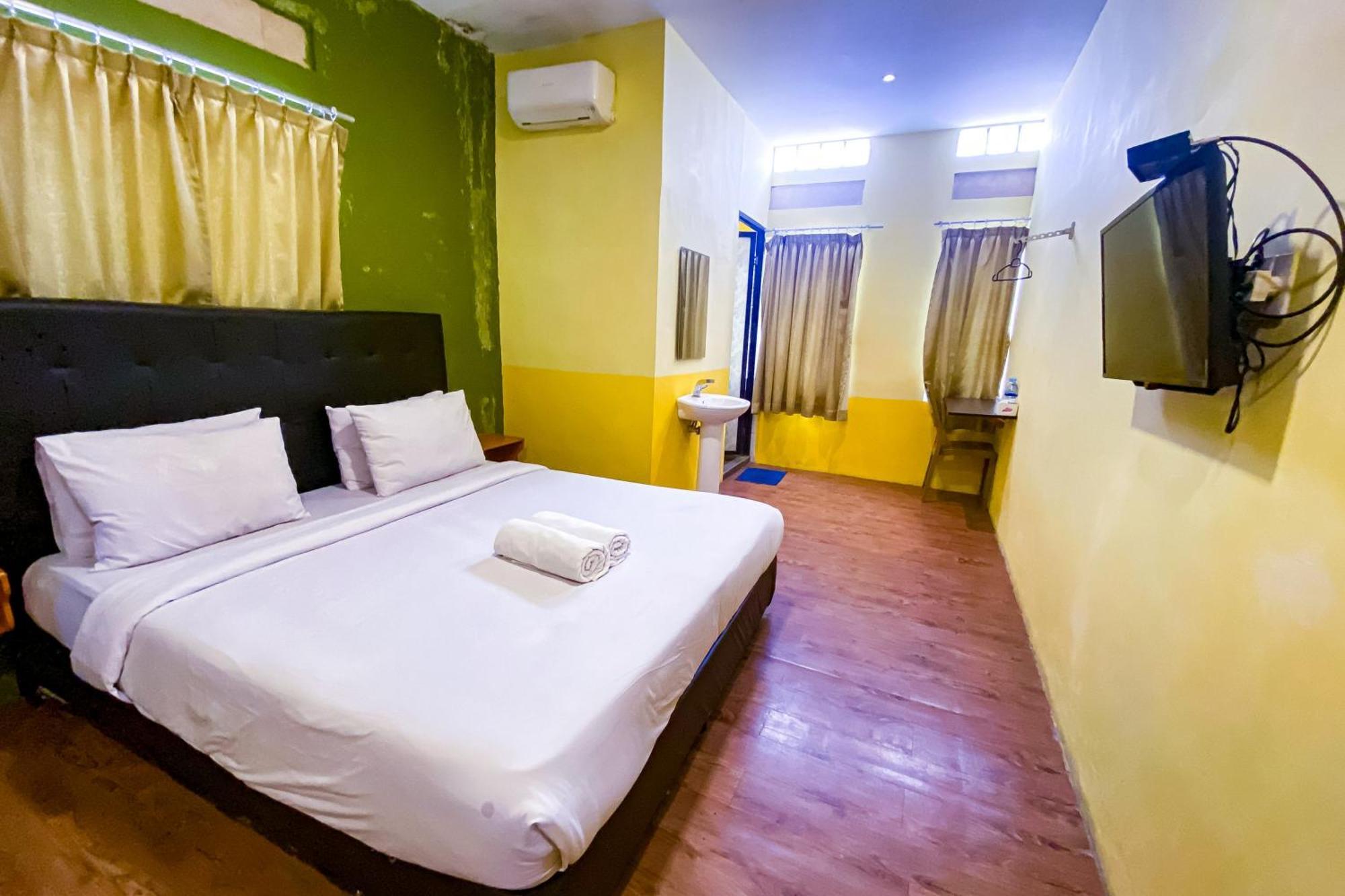 Sentosa Jaya Guest House Near Rs Hermina Medan Redpartner Εξωτερικό φωτογραφία