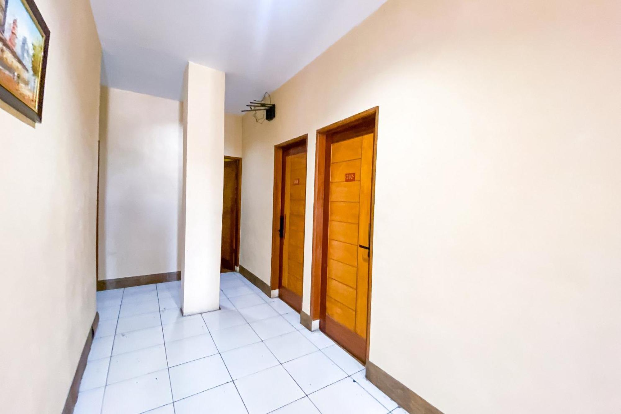 Sentosa Jaya Guest House Near Rs Hermina Medan Redpartner Εξωτερικό φωτογραφία