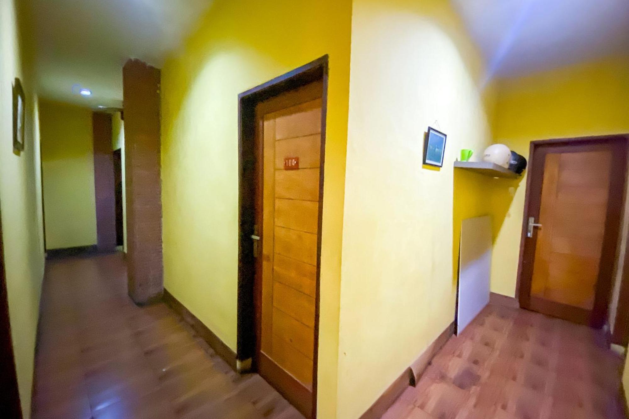 Sentosa Jaya Guest House Near Rs Hermina Medan Redpartner Εξωτερικό φωτογραφία
