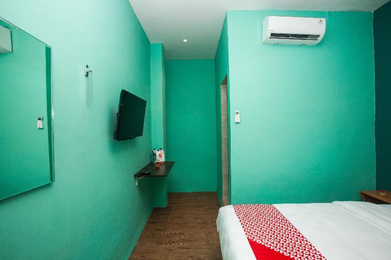 Sentosa Jaya Guest House Near Rs Hermina Medan Redpartner Εξωτερικό φωτογραφία